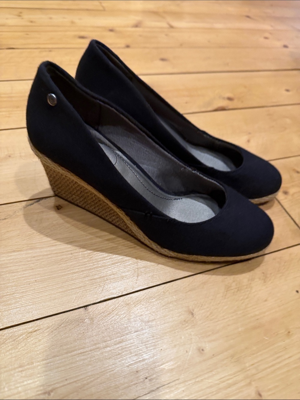 Life Stride Black Wedge Espadrille